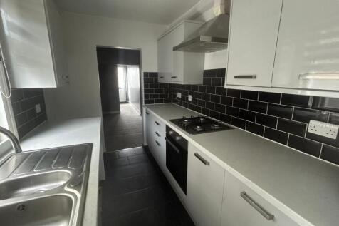 Dover Road East, Gravesend, Kent photo 3