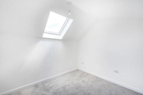 Arras Avenue, Morden, Surrey, SM4 photo 4