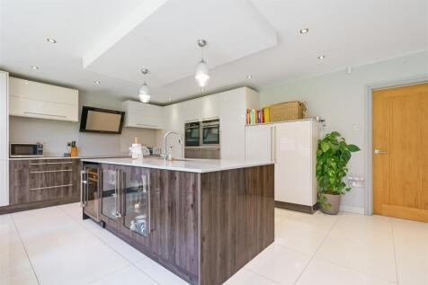 20 Oakley Wood Drive_7.jpg