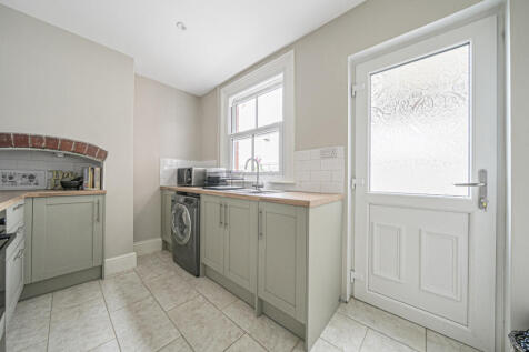 1346279-6-68c2f19...