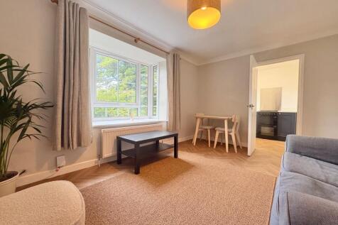 Berkeley Court, Kelso Street, Hyde Park, Leeds, LS2 photo 4