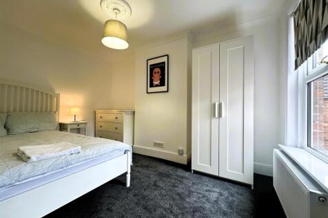 Bedroom .jpg