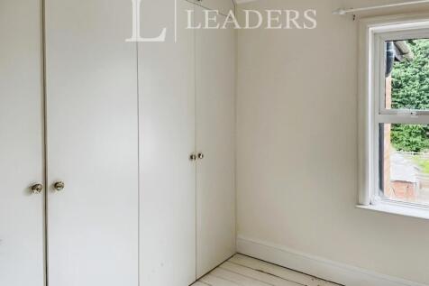 b1f9a642-Bedroom 202