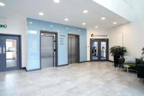Spires House 5700 ARC Oxford foyer 2 image.jpg