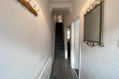 31sa.gf hallway.JPG