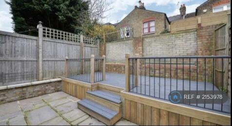 Rear Decking Area