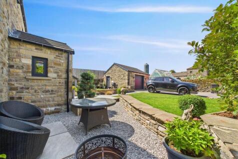 Front Garden Gated Drive and Garage