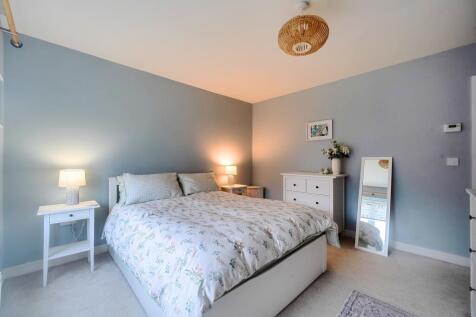 1365784-17-68f20b4093e4d