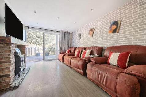 e3e5998a-72c8-47a...