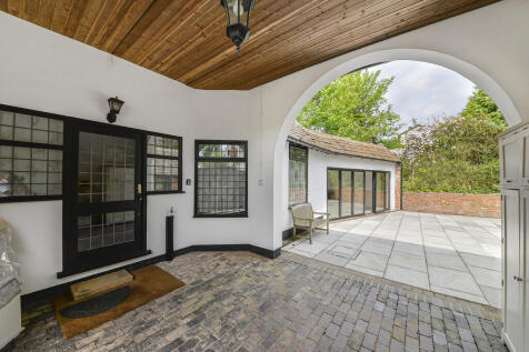 6 bed, 4 bath Detached in Birmingham - Photo 39