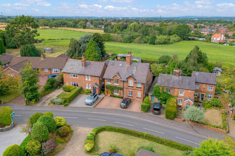 10 BROAD LANE-25.jpg