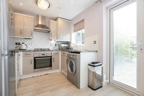 Butler Close, Whitnash, CV31 photo 3