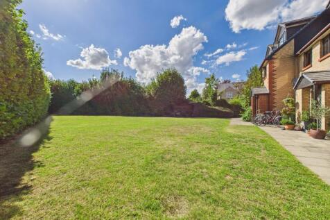 CAM02545G0-PR0487-STILL005