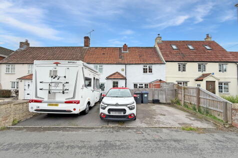 Trowbridge, BA14 - property photo