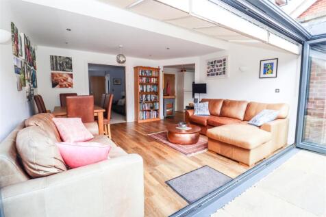 Dining/Conservatory