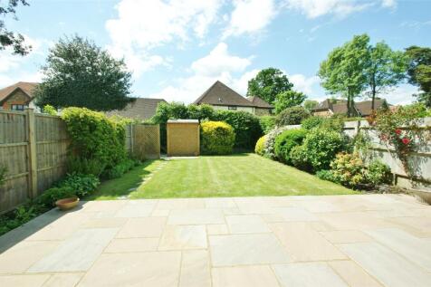 West Common Close, Gerrards Cross, Buckinghamshire, SL9 photo 4