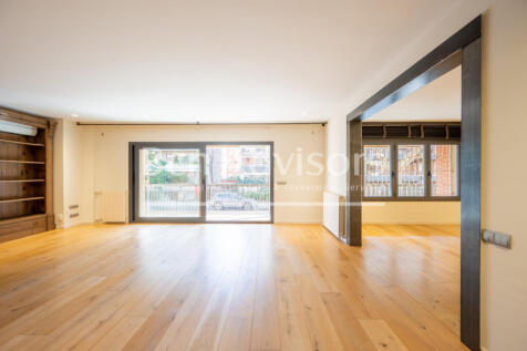 exclusivo-y-amplio-piso-reformado-con-parking-e...