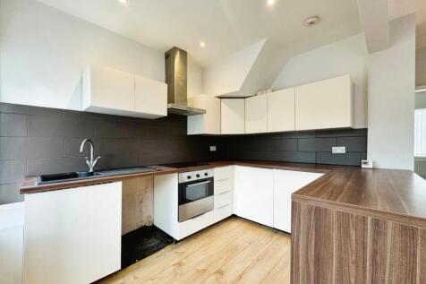 Laughton Road, Dinnington, Sheffield, South Yorkshire, S25 photo 3