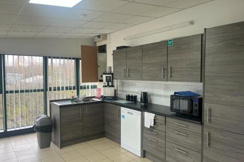 Office to rent Image 5