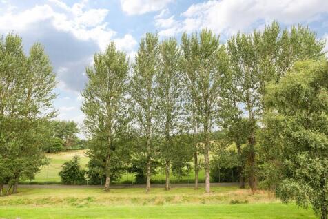 16 Leyland Road 3...