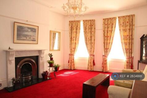 Living Room - Curtains Not Currently Fitted