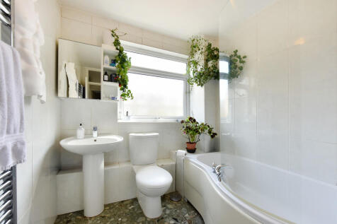 8 Skipworth Road ...