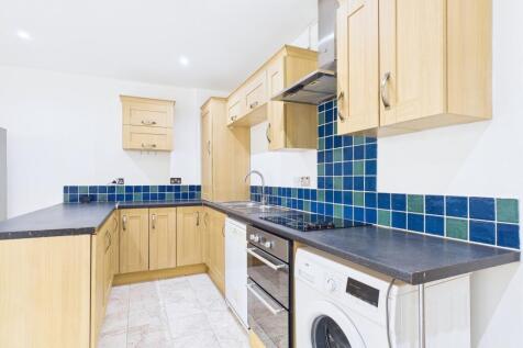 CAM01909G0-PR0473-STILL001