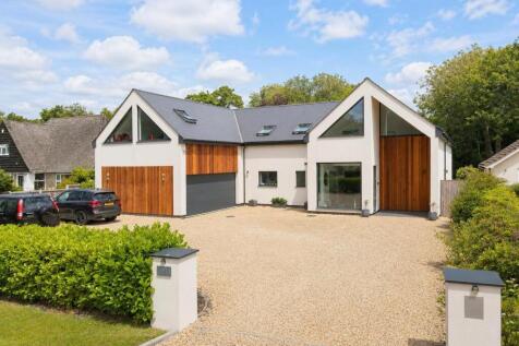 5 Bedroom Detached Family Home &amp; Annexe Potential