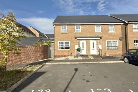 Yeovil, BA21 - property photo