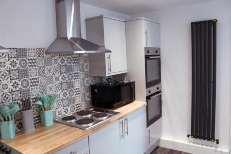 Double room to let, Hainton Avenue