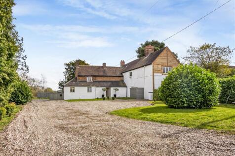Blythbury Farmhouse Cottage-6.jpg