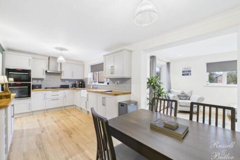 CAM01995G0-PR0407-STILL021