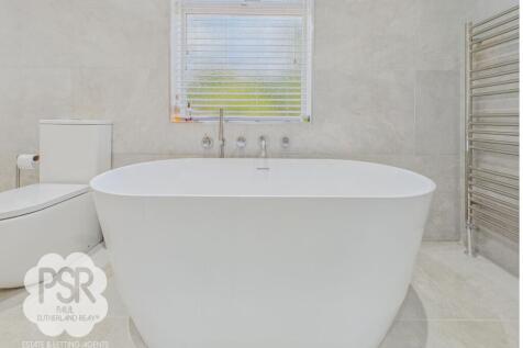Family Bathroom - Freestanding Porcelain Bathtub