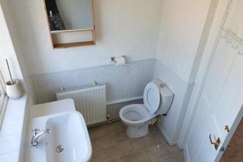 Clay Hill Road, Basildon photo 5