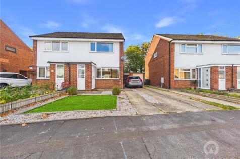 2-bed semi-detached on Kilmarnock Road, Darlington, Durham, DL1, £850/mo