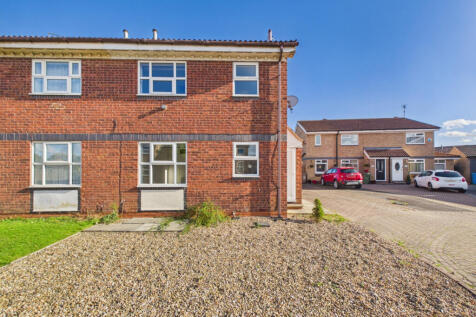 One bedroom quarter house - For sale by auction