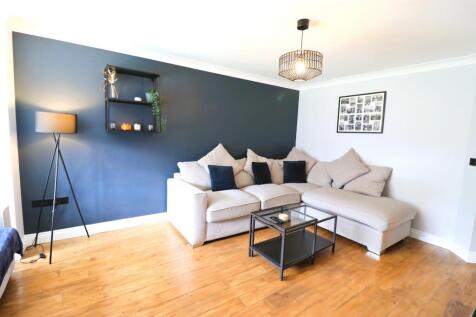 Lowestoft Way, Redcar, TS10 photo 4