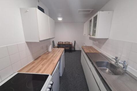 3-bed house on Moor Street, Lancaster, £1,508/mo