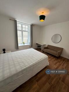 Bedroom 1 (Left)