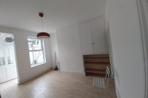 Carrfield Road, Heeley, S8 9SA photo 5