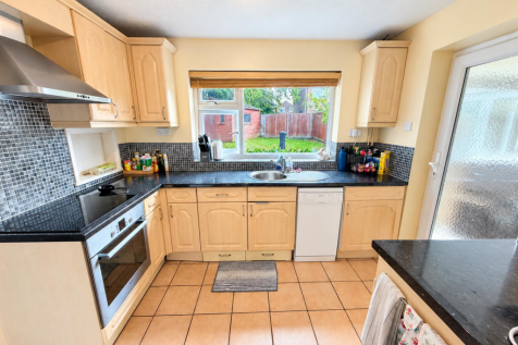 Hickling Drive, Bury St. Edmunds photo 3