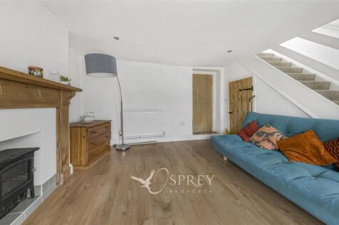 Benefield Road, Oundle, PE8 photo 3
