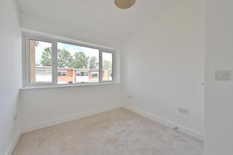 1 Wells Close-20.jpg
