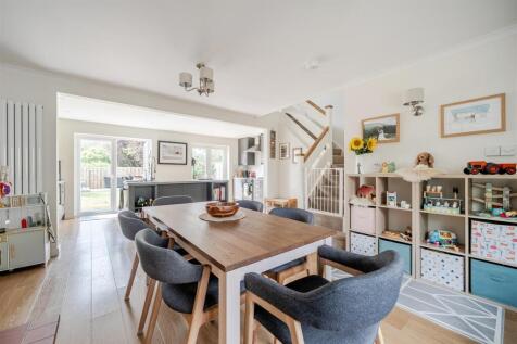 Open Plan Living / Kitchen