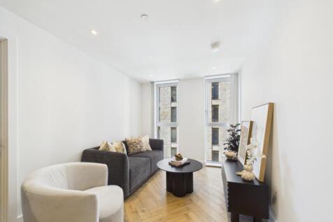 2-bed flat on Port Street, Manchester, £1,845/mo