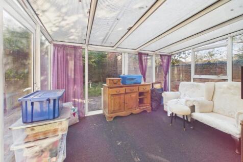 CAM01740G0-PR0529-STILL006