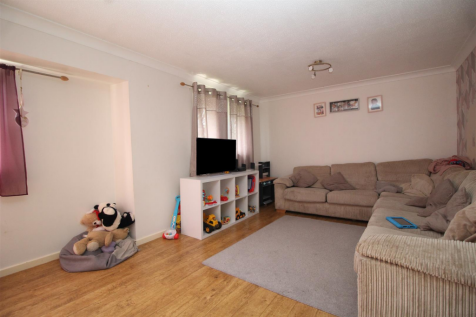 Living room 2 .png