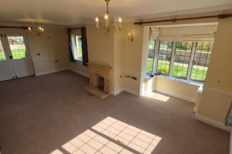 Living room 1.jpg