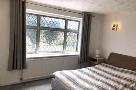 Belgrave Gardens, London, N14 photo 3