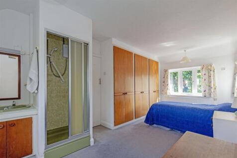 First Floor Double Bedroom One